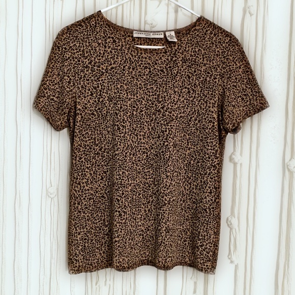 Josephine Chaus Tops - JOSEPHINE CHAUS sport trending cheetah print tee